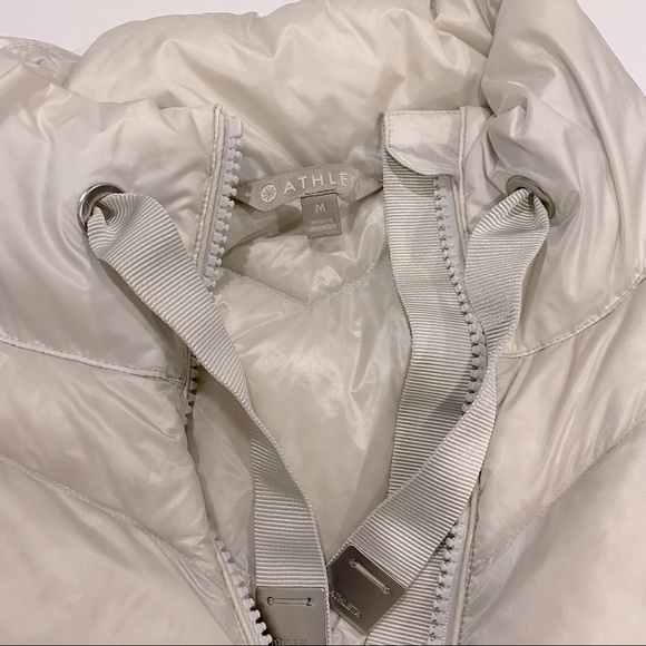 Athleta Banner Peak Down Vest moonlight gray size Medium - Picture 3 of 11